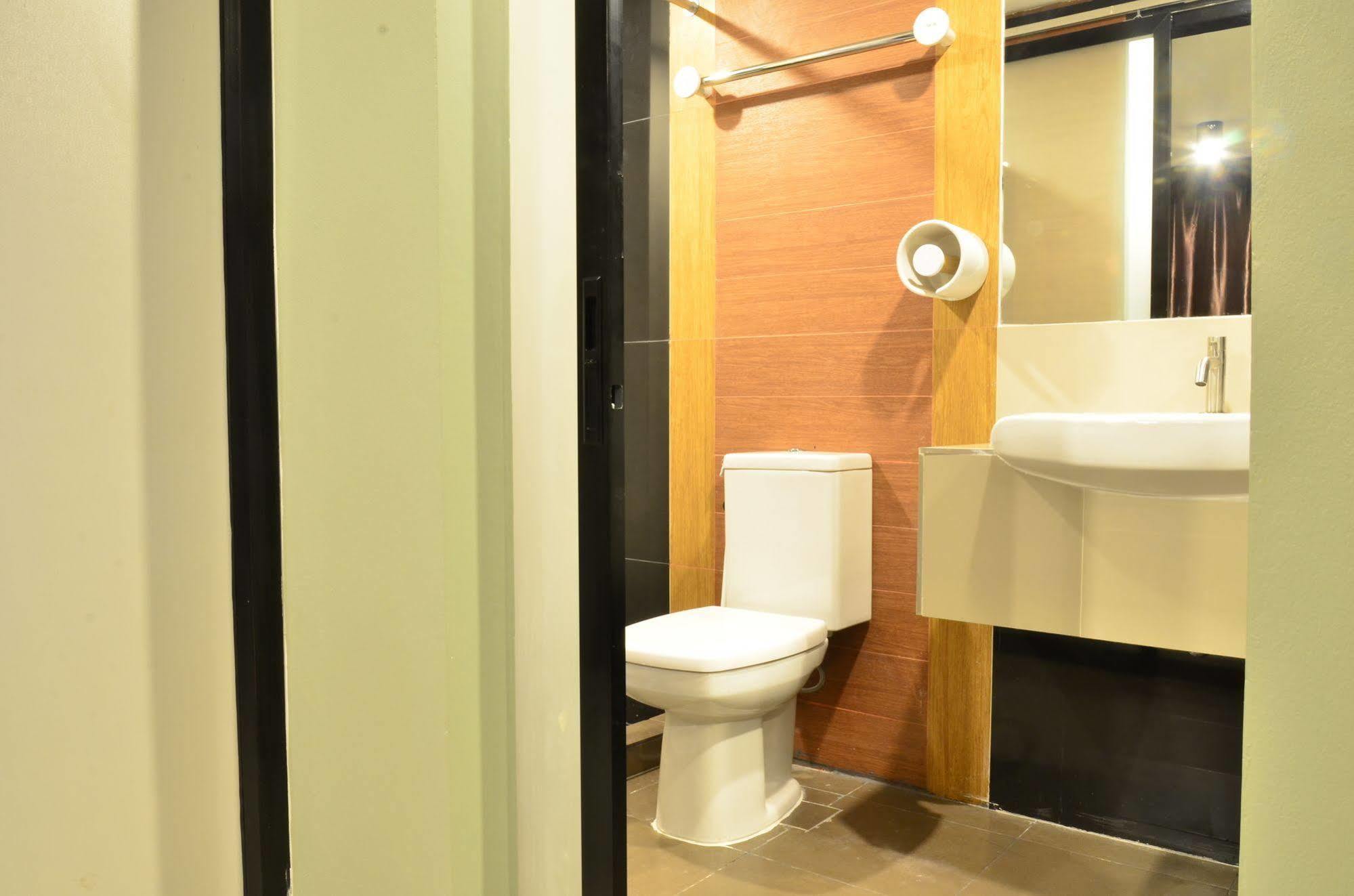 Grand Marina Residence Hotel Ban Laem Chabang Eksteriør billede